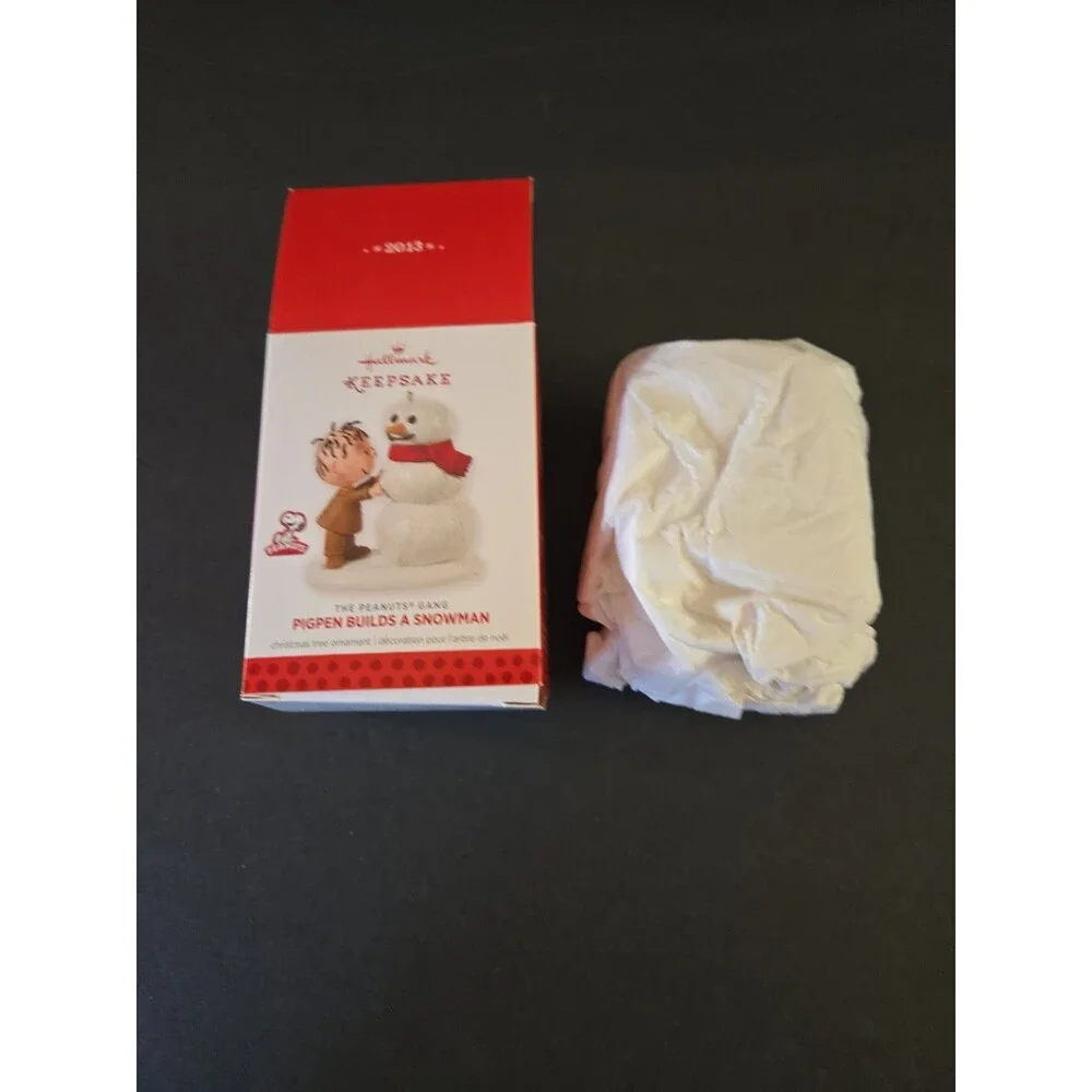 2013 Hallmark “Pigpen Builds A Snowman” The Peanuts Gang Christmas Ornament